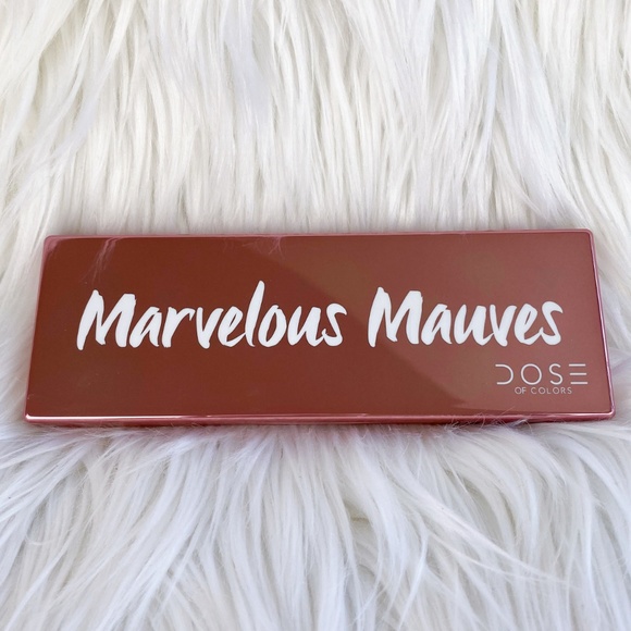 NIB Marvelous Mauves Eyeshadow Palette - Picture 7 of 8